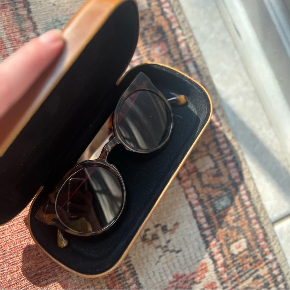 Komono LuLu Polarized Tortoise Shell Sunglasses with Case - Picture 7 of 7